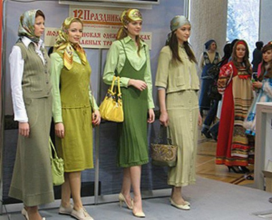 Православный интернет магазин одежда. Православная одежда для женщин. Православная женщина. Наряд ддяцеркви женский. Одежда в храм для женщины.